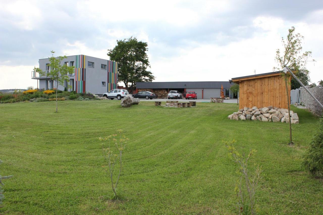 Appartamento Penzion Na Samotách Jindřichŭv Hradec Esterno foto